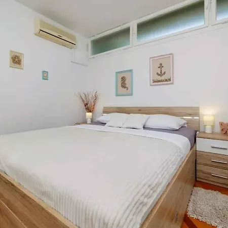 One-bedroom In X Lejlighed
