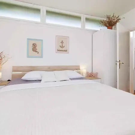 One-bedroom In X Lejlighed Dramalj