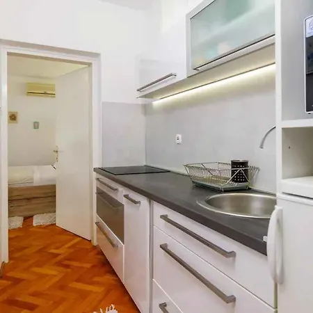 One-bedroom In X *