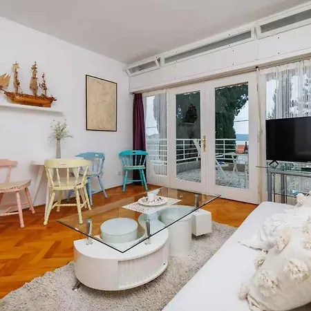 One-bedroom In X Dramalj
