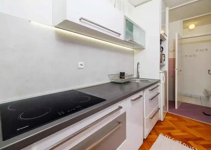One-bedroom In X