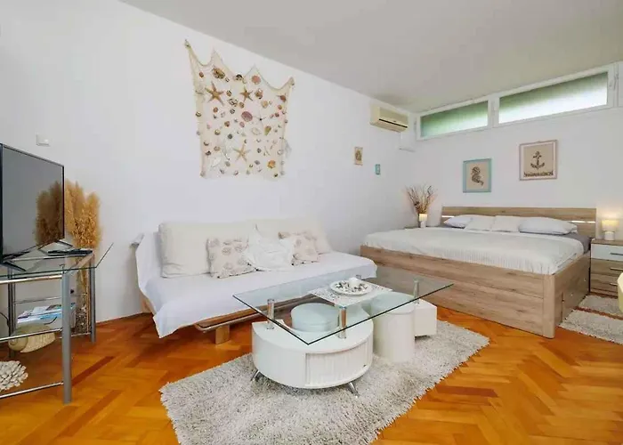 One-bedroom In X