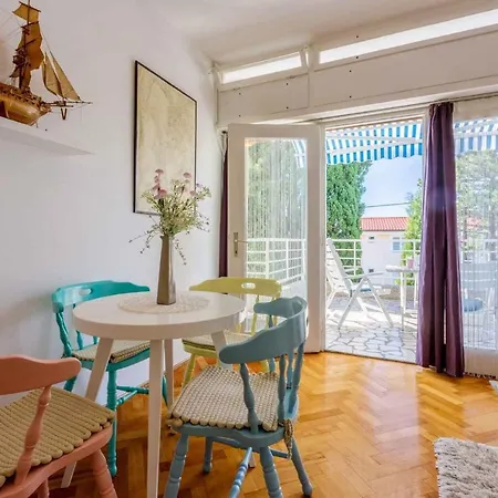 Apartment One-bedroom In X