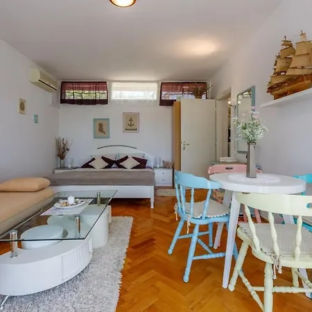 One-bedroom In X * Dramalj