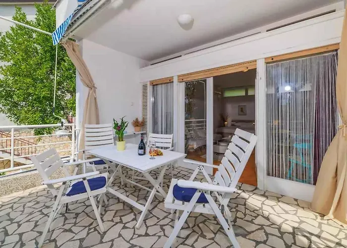 Apartman One-bedroom In X Dramalj